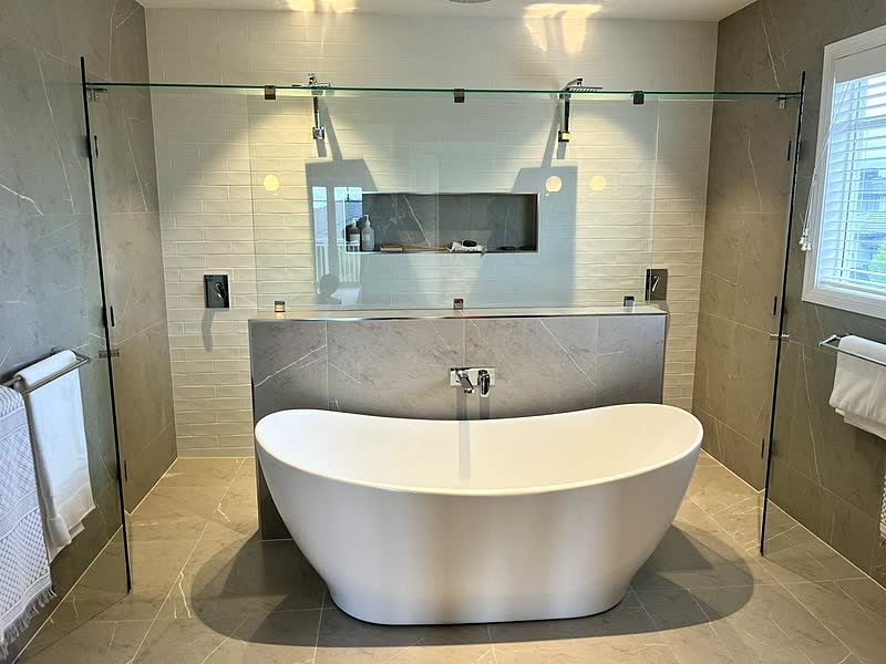 Freestanding Bath Feature — renovation by TIJ Australia